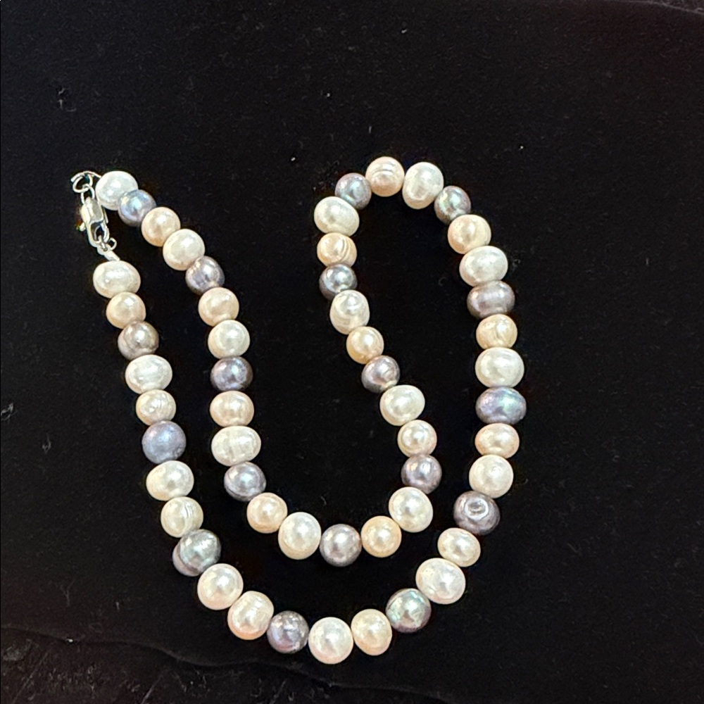 Elegant Pearl Necklace